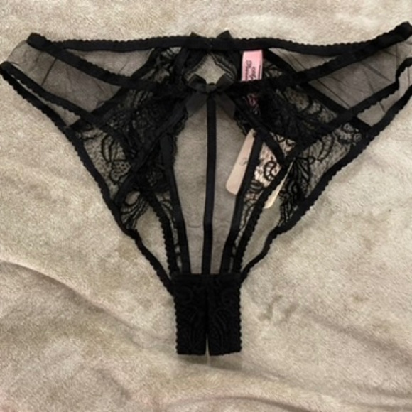 Rozlyn Ouvert - Picture 1 of 4